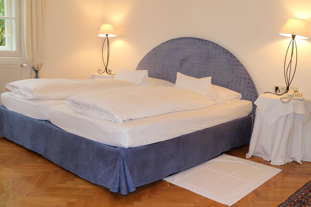 Hotel Seeschlößl Velden Velden am Wörthersee Zimmer foto